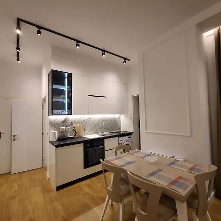 Cozy Heaven 3 Апартаменты Тирана